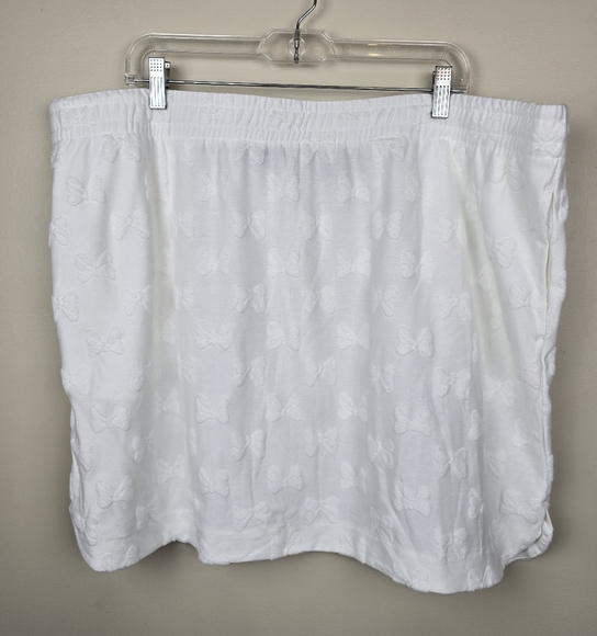 Disney Dresses & Skirts - NWT Minnie Mouse Bow White Skirt Size XL